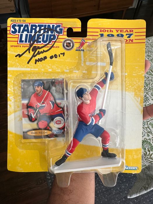 Mark Recchi signed 1997 Starting Lineup Figure